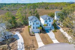 840 Forrest Drive photo 4