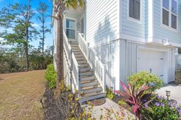 840 Forrest Drive photo 4