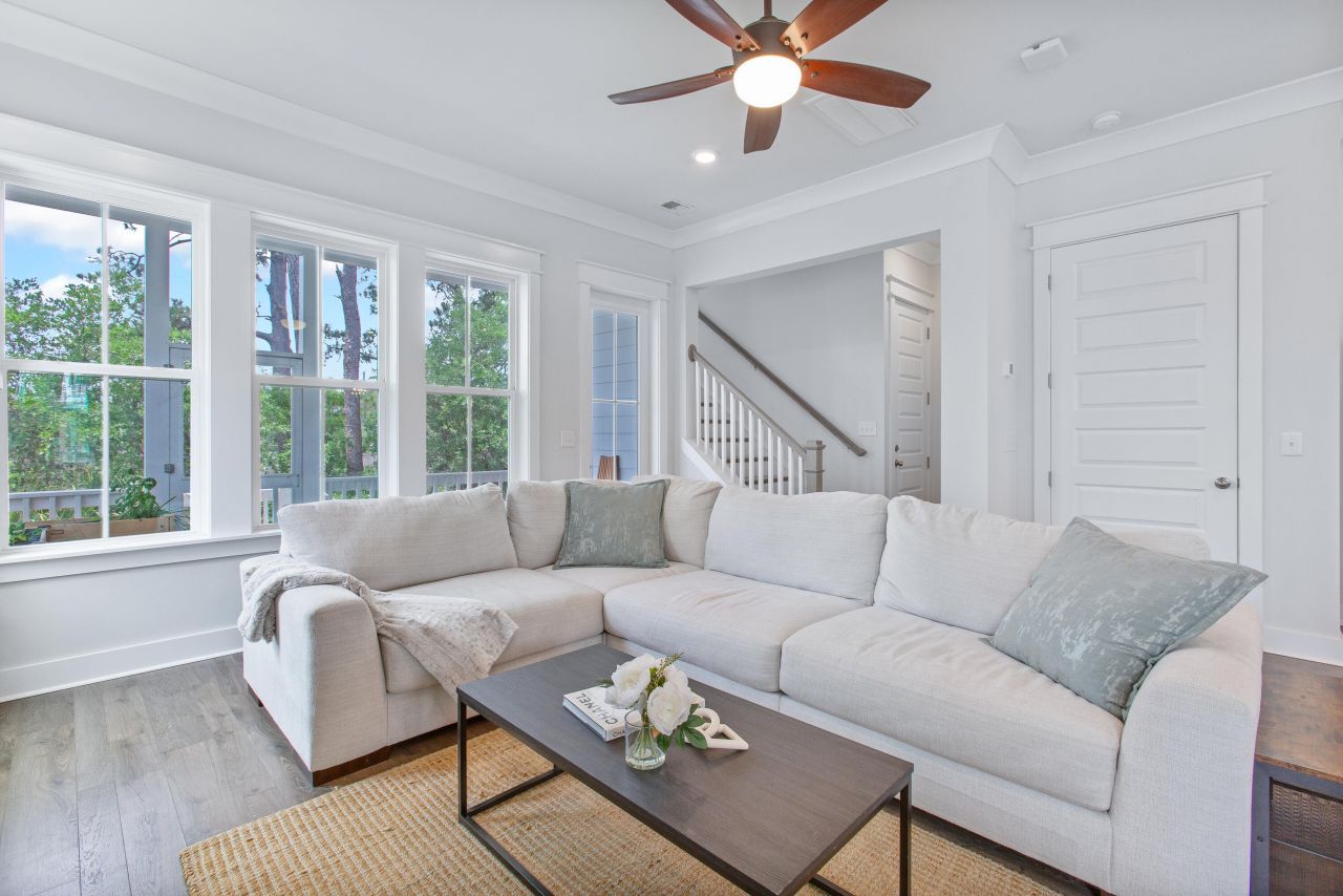 840 Forrest Drive Photo 7