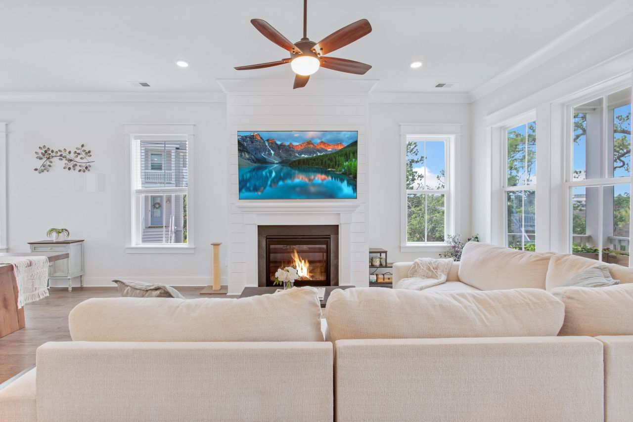 840 Forrest Drive Photo 8