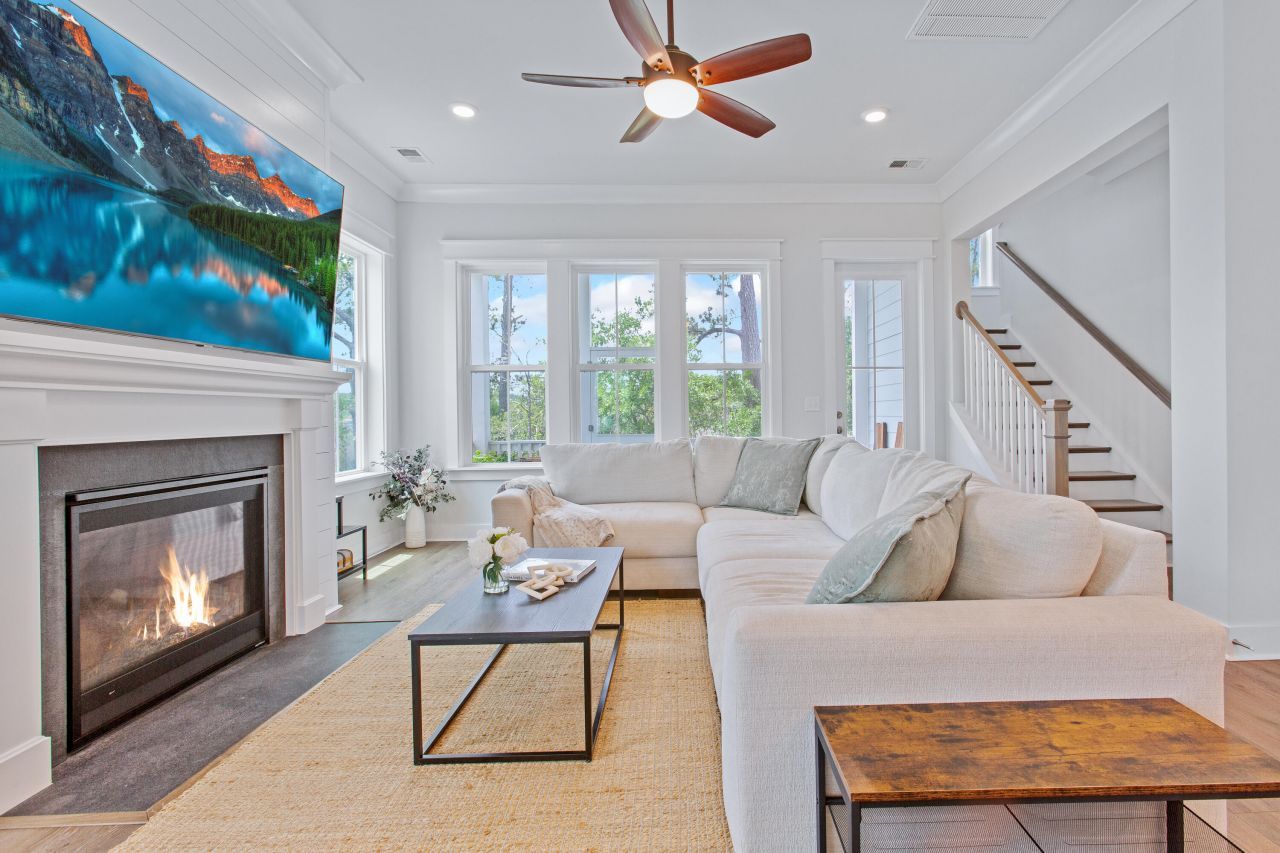 840 Forrest Drive Photo 9