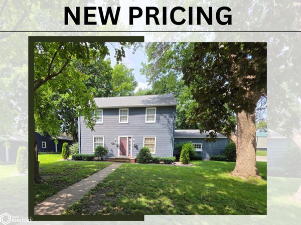 517 1St Street NE, Buffalo Center, IA 50424
