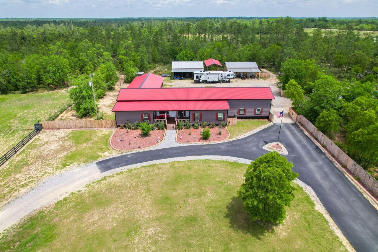 2612 NW County Rd 274, Fountain, FL 32438 Main Photo