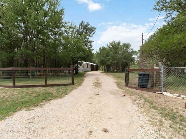 153 Cherylton DR, Red Rock, TX 78662