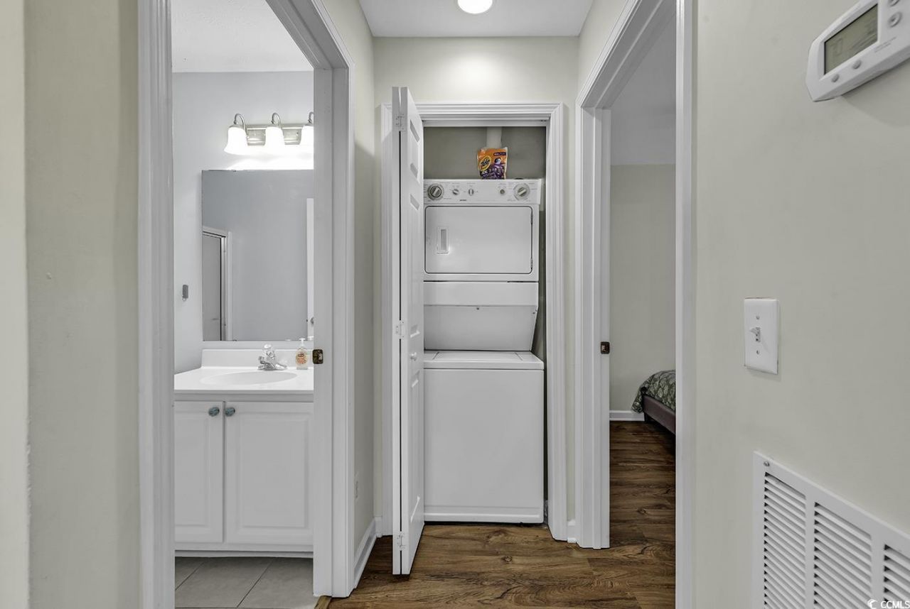 598 Blue Stem Dr. Photo 14