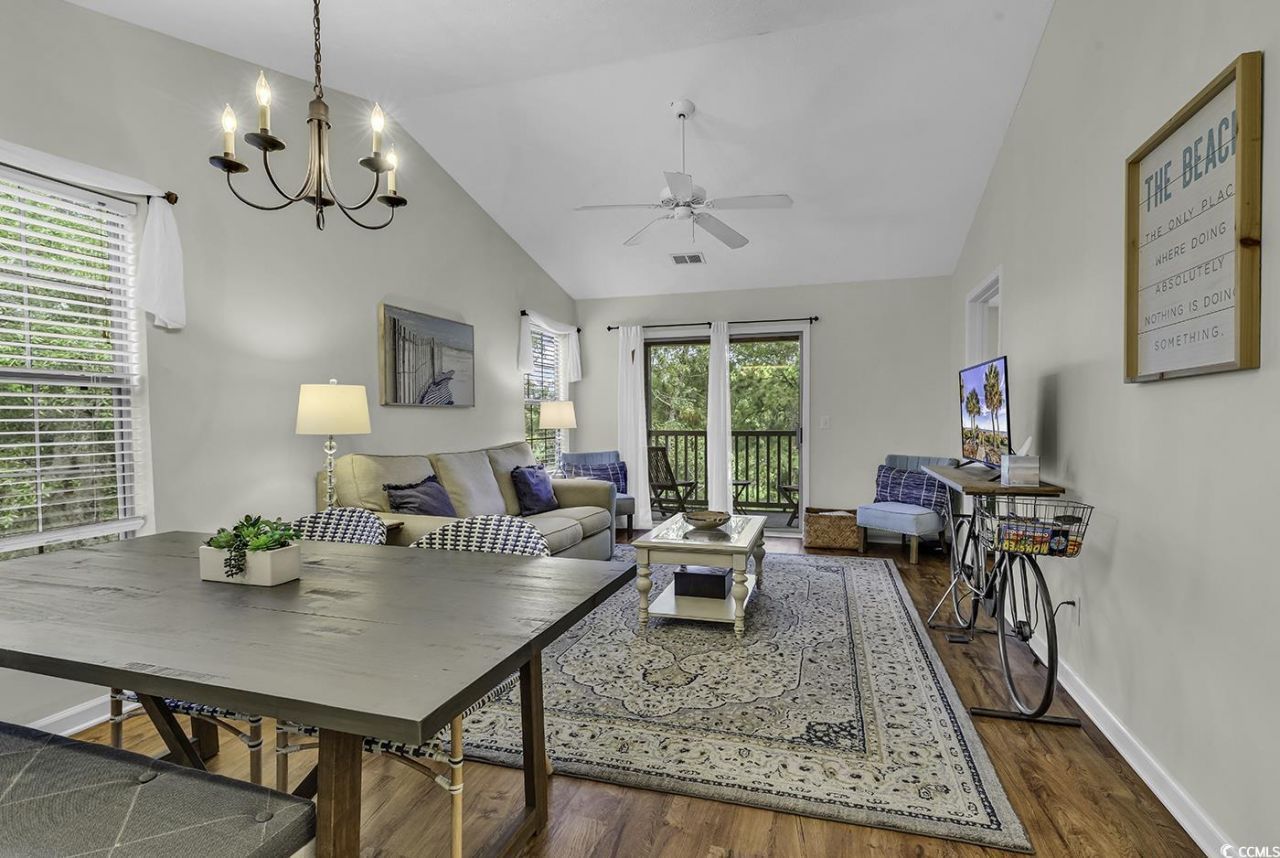 598 Blue Stem Dr. Photo 6