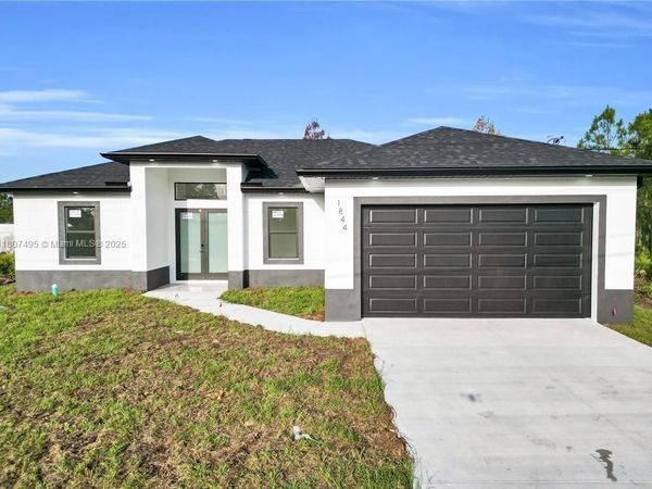 1844 Richmond AVE, Lehigh Acres, FL 33972