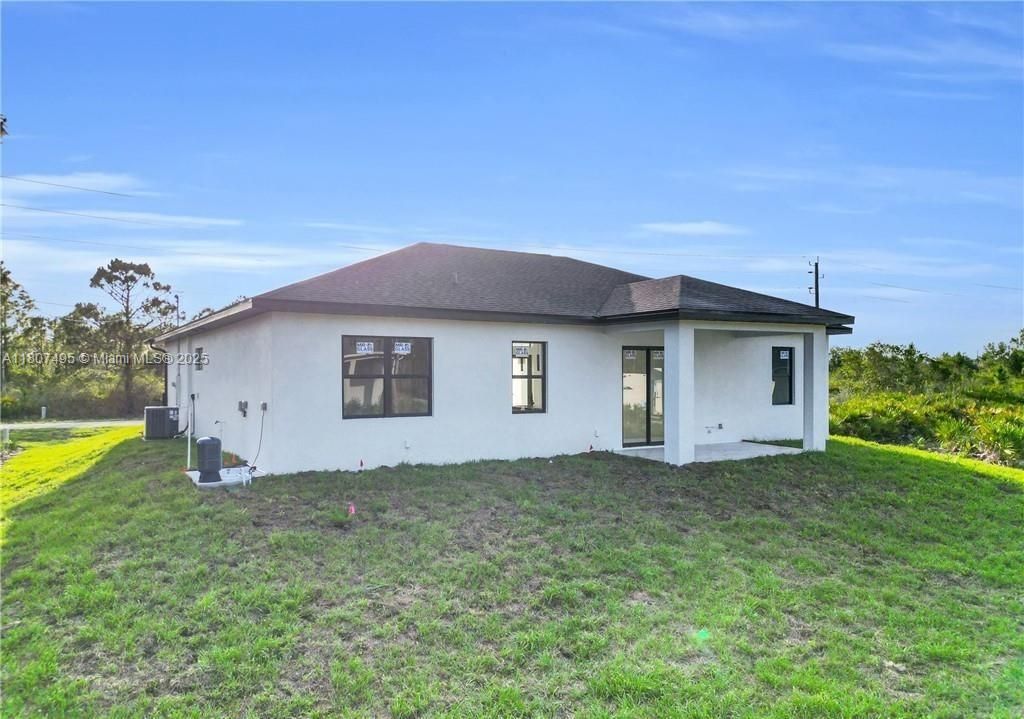 1844 Richmond Ave, Lehigh Acres, FL 33972 Photo