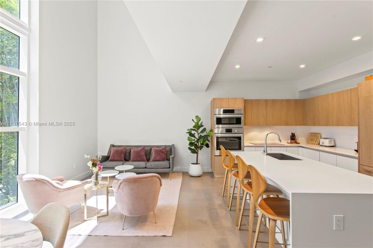 455 NE 39th St, Unit 102, Miami, FL 33137 Photo