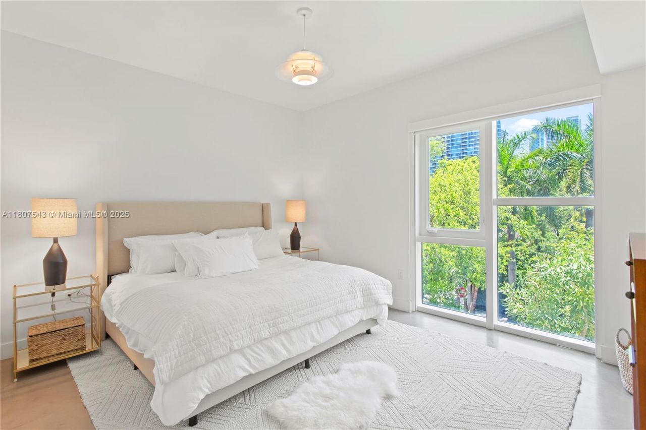 455 NE 39th St, Unit 102, Miami, FL 33137 Photo