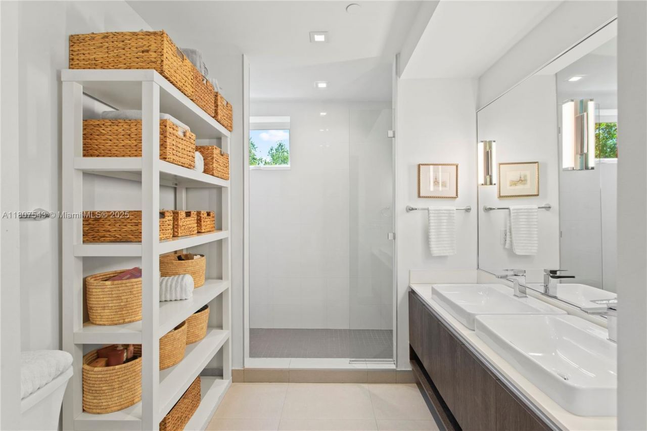 455 NE 39th St, Unit 102, Miami, FL 33137 Photo