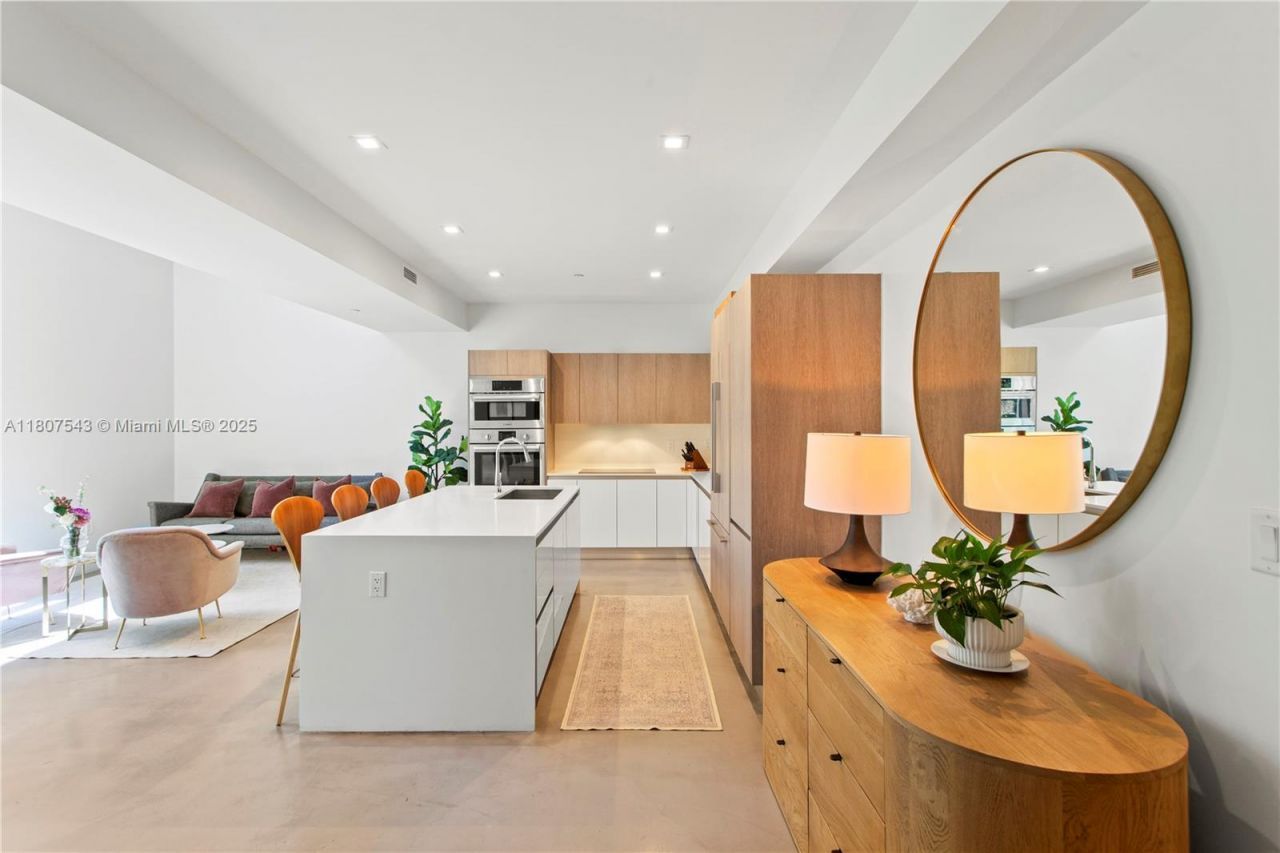 455 NE 39th St, Unit 102, Miami, FL 33137 Photo