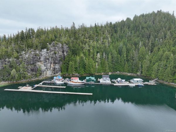 V906829 Echo Bay, See Remarks, BC V0P 1S0