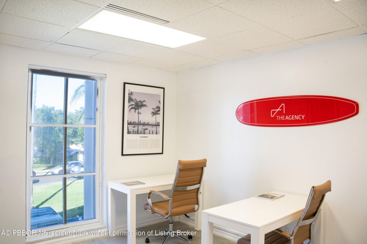 180 Royal Palm Way, Unit 201, Palm Beach, FL 33480 Photo