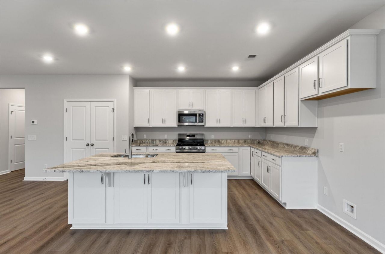 112 Shingle Oak Drive Photo 12