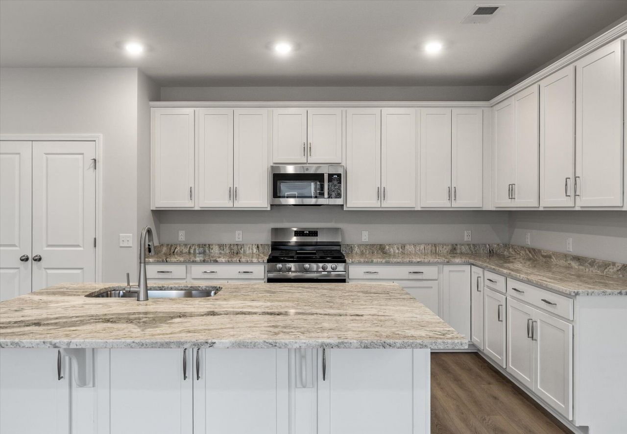 112 Shingle Oak Drive Photo 14