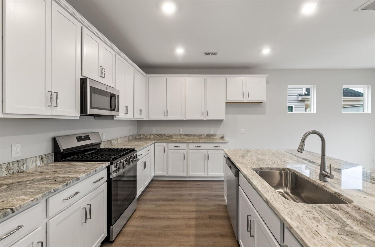 112 Shingle Oak Drive Photo 15