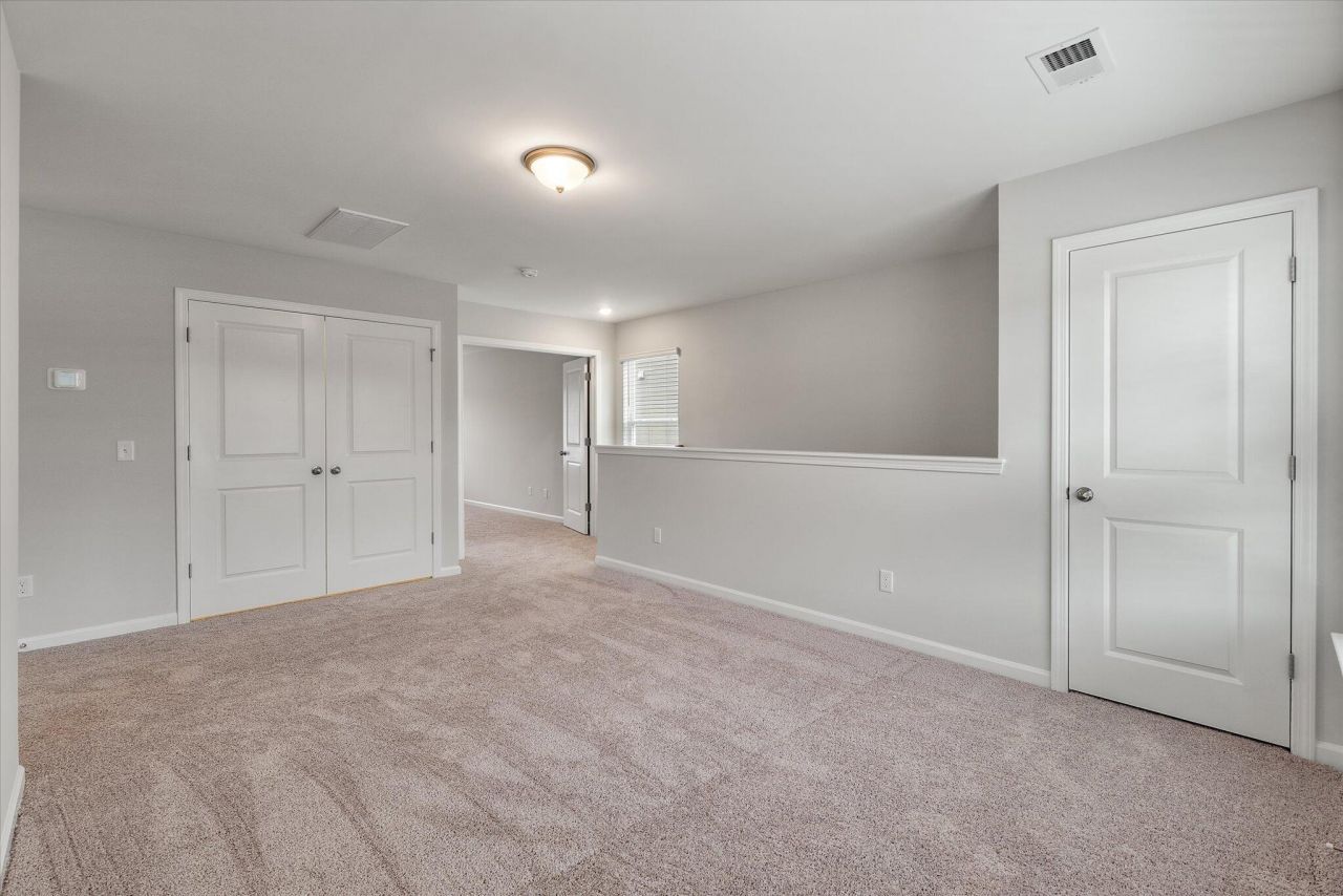 112 Shingle Oak Drive Photo 23