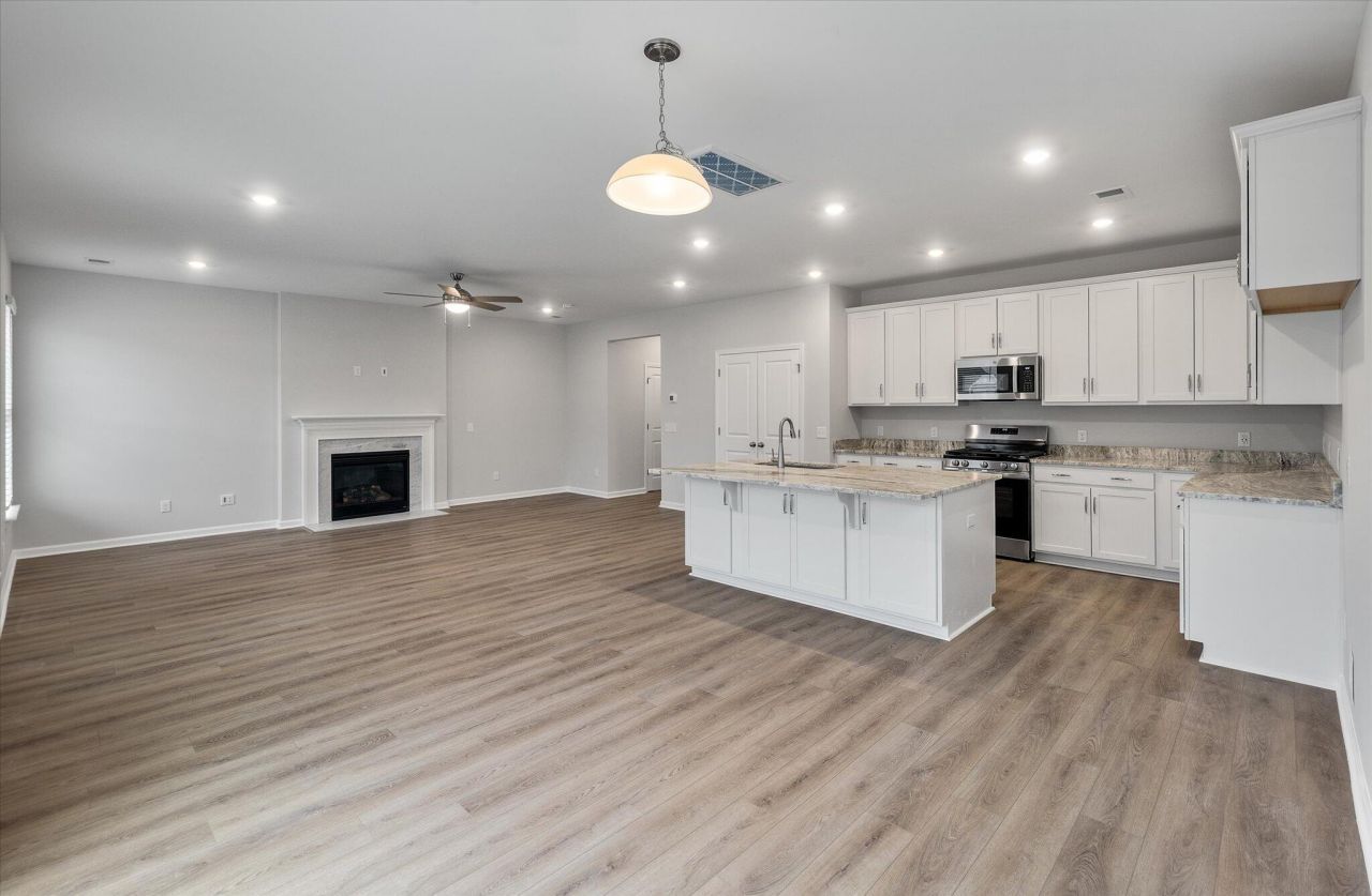 112 Shingle Oak Drive Photo 8