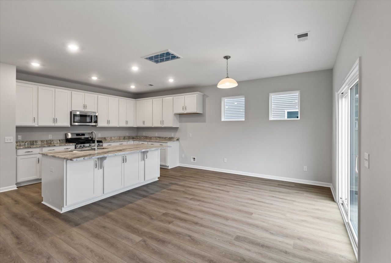 112 Shingle Oak Drive Photo 9