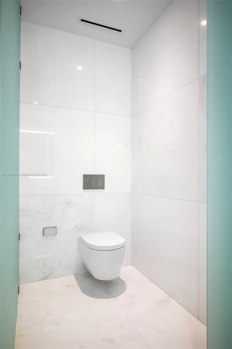 300 Biscayne Blvd Way, Unit 3509, Miami, FL 33131 Photo