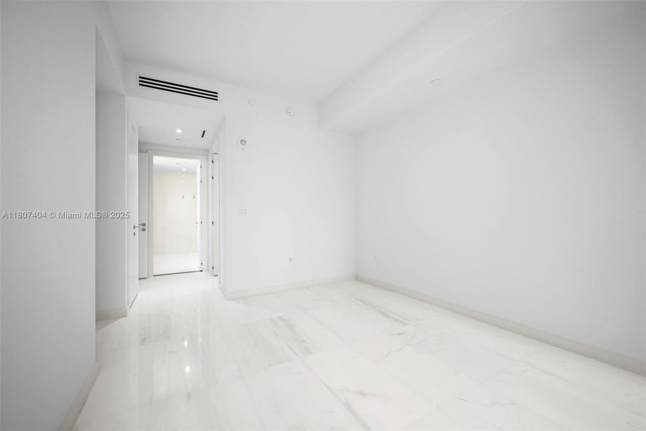 300 Biscayne Blvd Way, Unit 3509, Miami, FL 33131 Photo