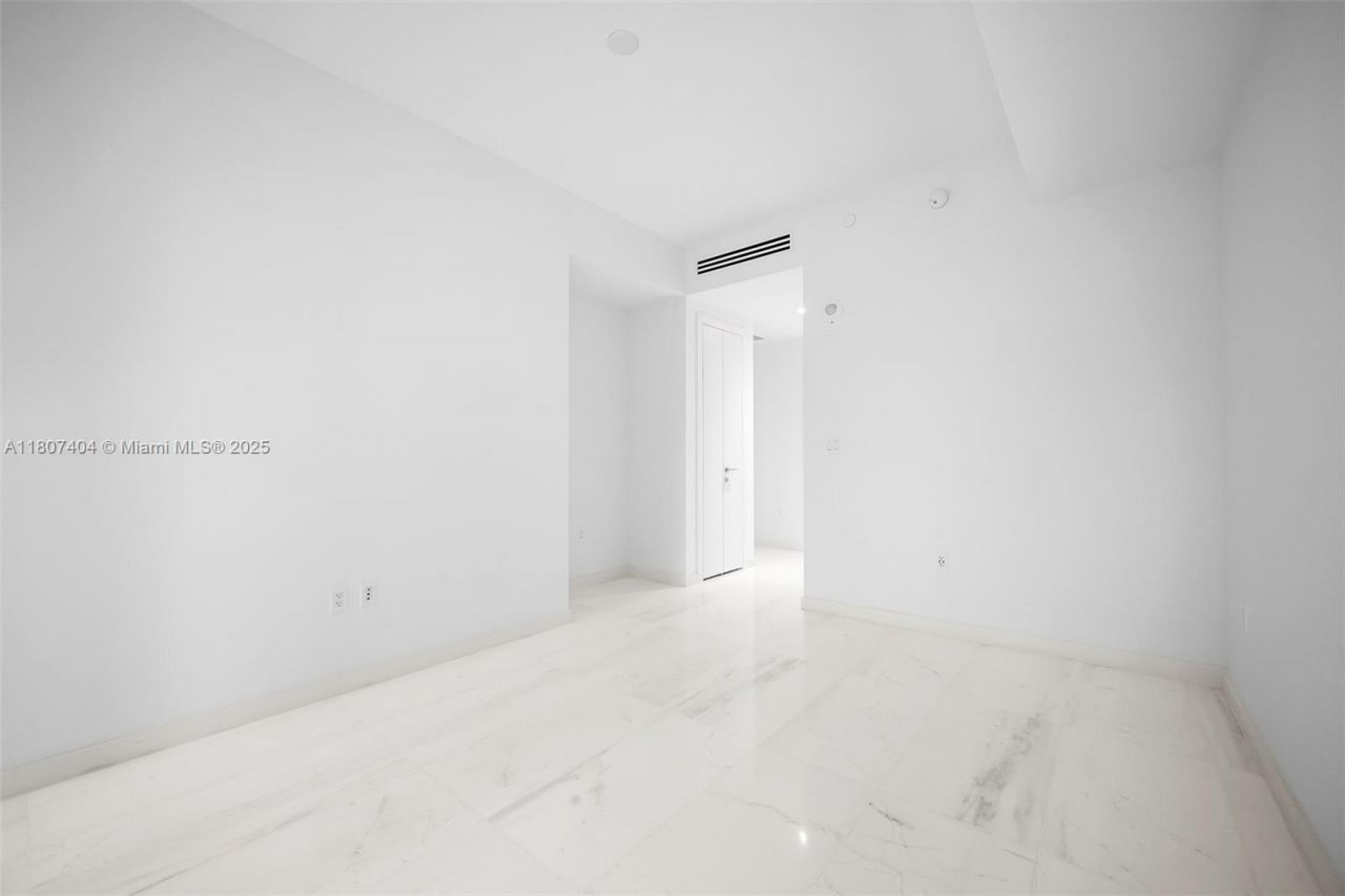 300 Biscayne Blvd Way, Unit 3509, Miami, FL 33131 Photo
