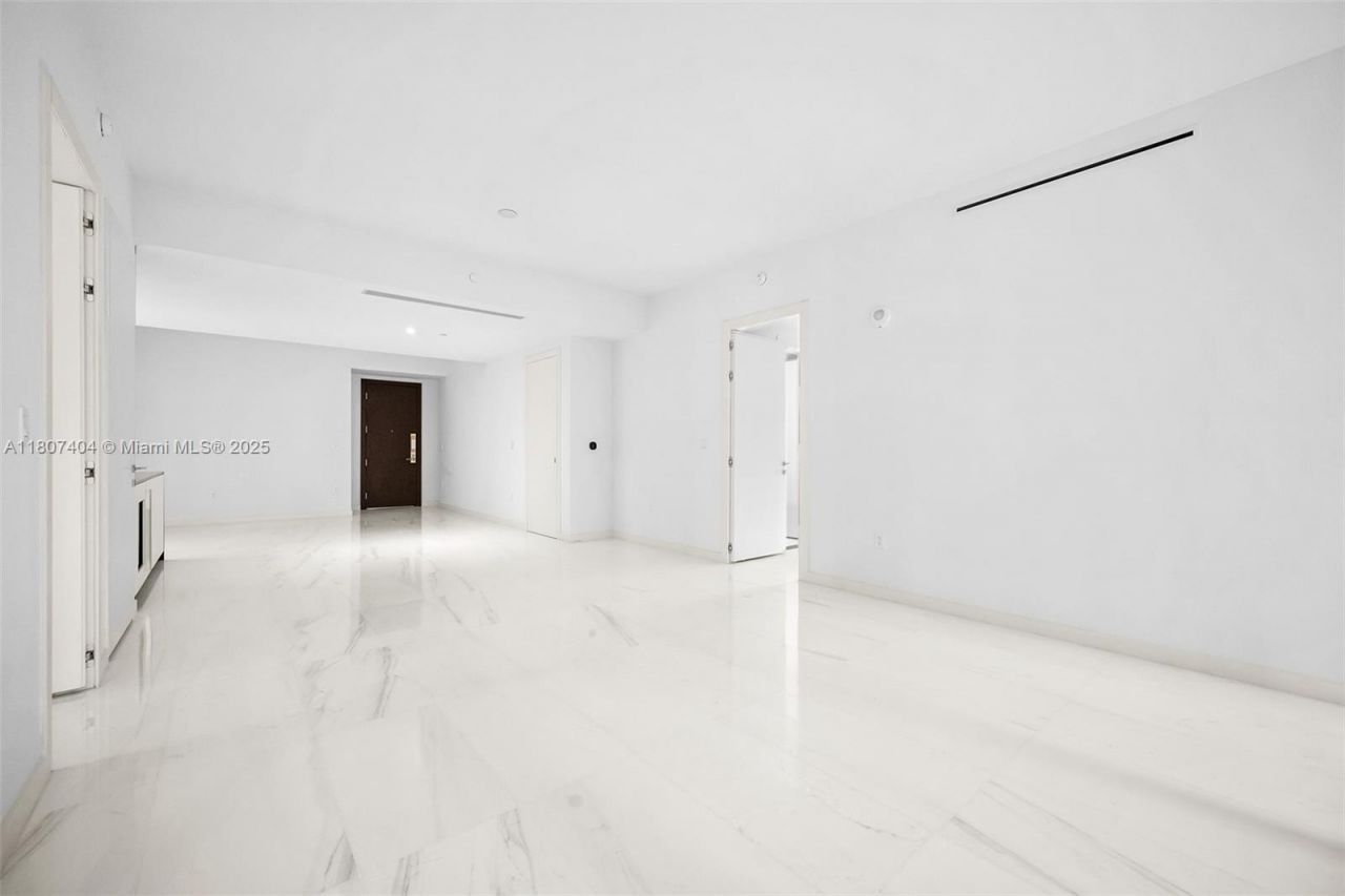 300 Biscayne Blvd Way, Unit 3509, Miami, FL 33131 Photo