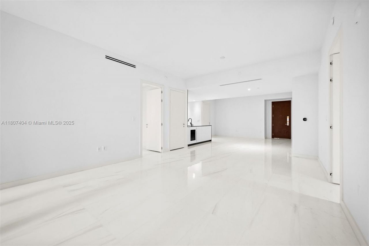 300 Biscayne Blvd Way, Unit 3509, Miami, FL 33131 Photo