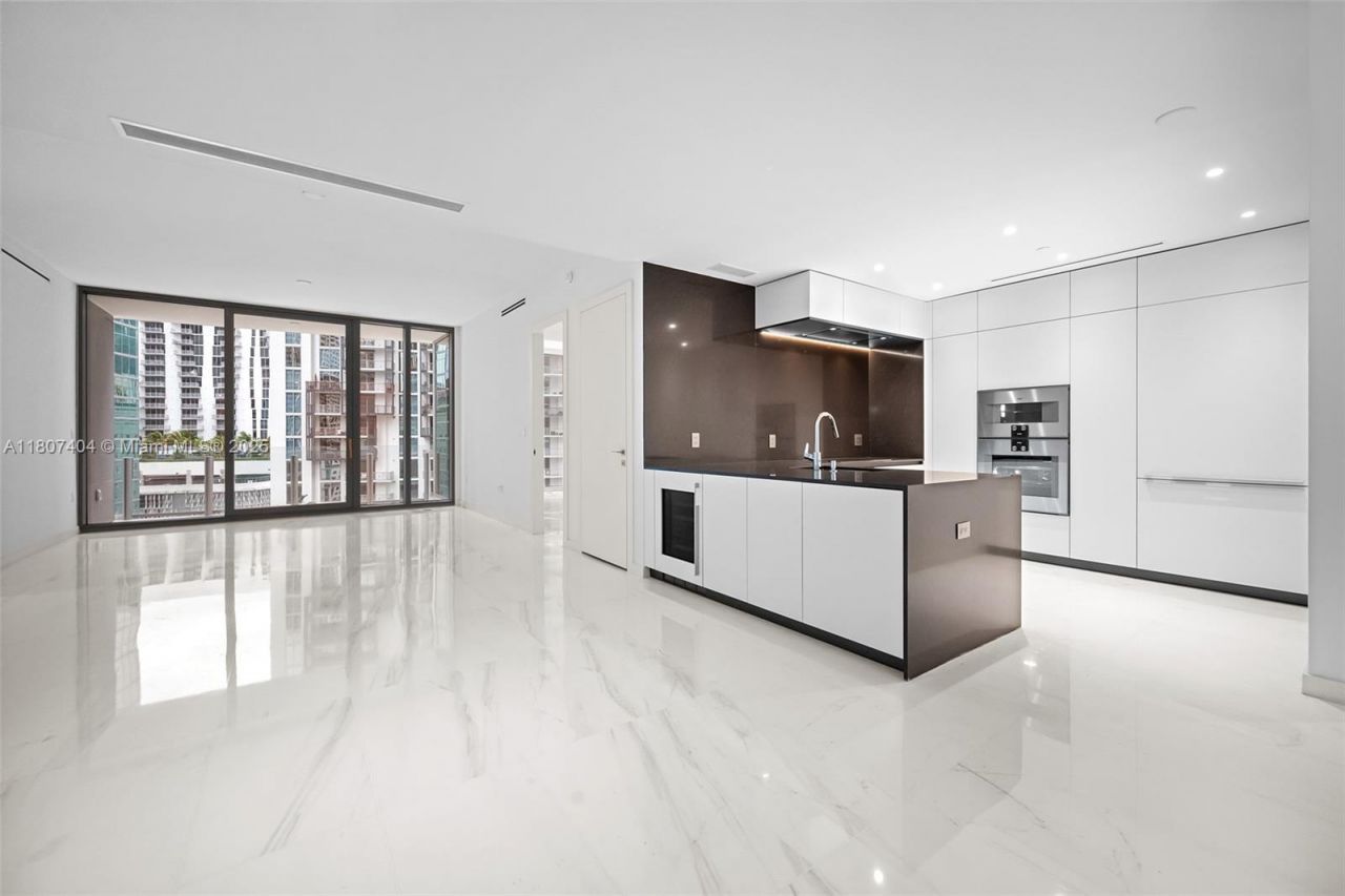 300 Biscayne Blvd Way, Unit 3509, Miami, FL 33131 Photo