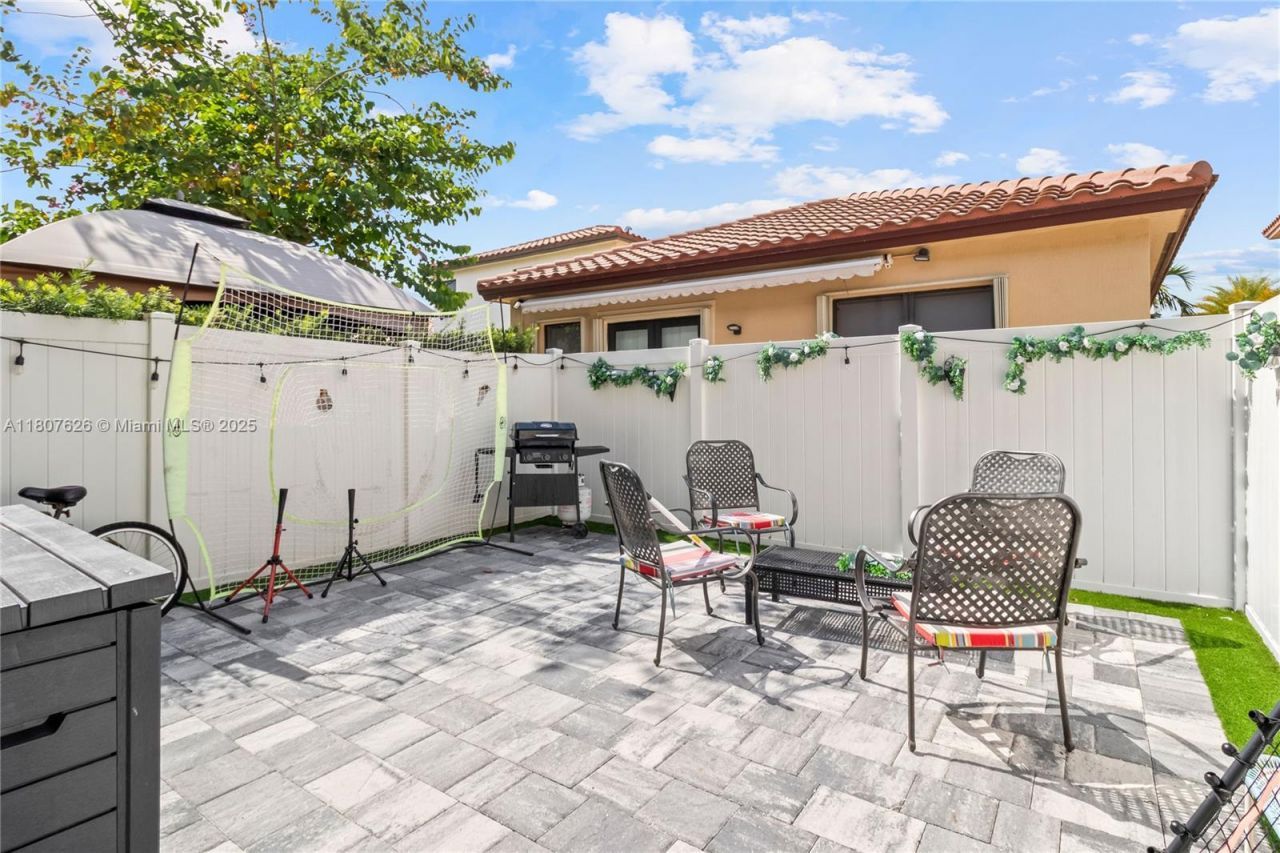 3508 W 88th Ter, Hialeah, FL 33018 Photo