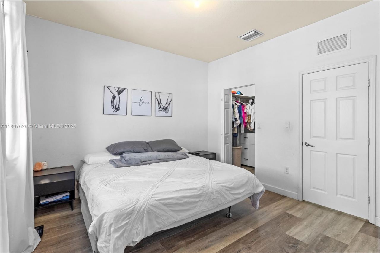 3508 W 88th Ter, Hialeah, FL 33018 Photo