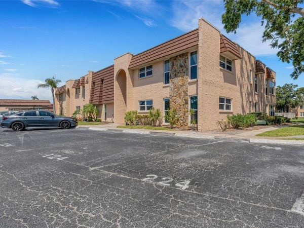 224 ASPEN CIRCLE, Unit 224, SEMINOLE, FL 33777