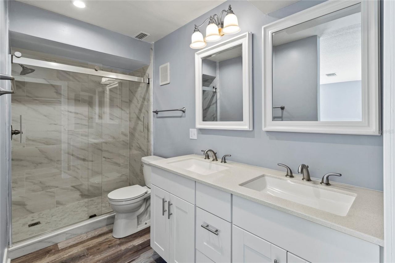 800 S Blvd Of The Presidents, Unit 5, Sarasota, FL 34236 Photo