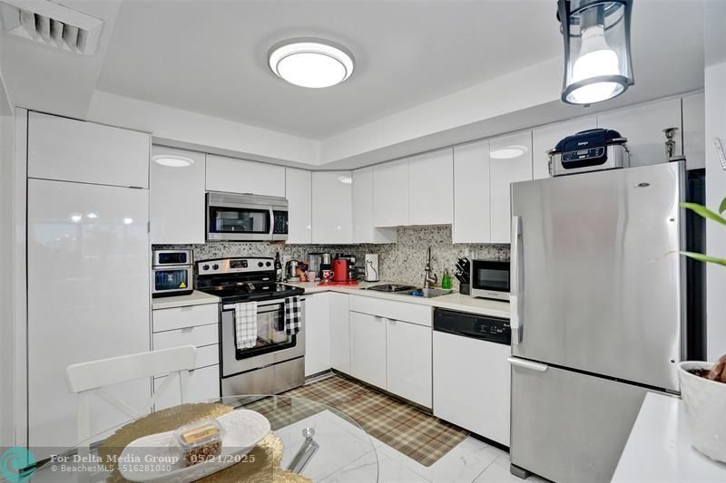 18041 Biscayne Boulevard, Unit 503, Aventura, FL 33160 Photo