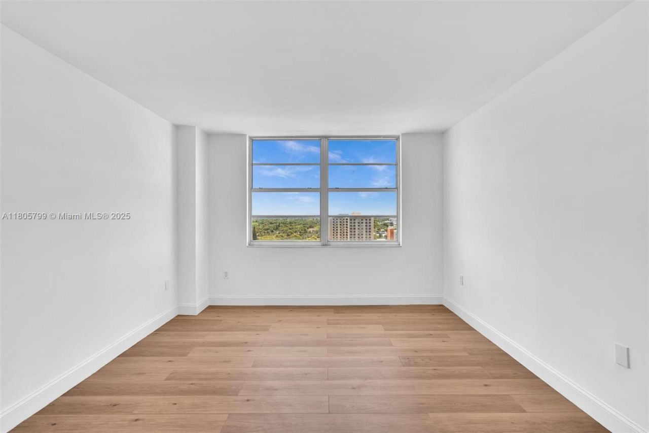 2801 NE 183rd St, Unit 1703W, Aventura, FL 33160 Photo