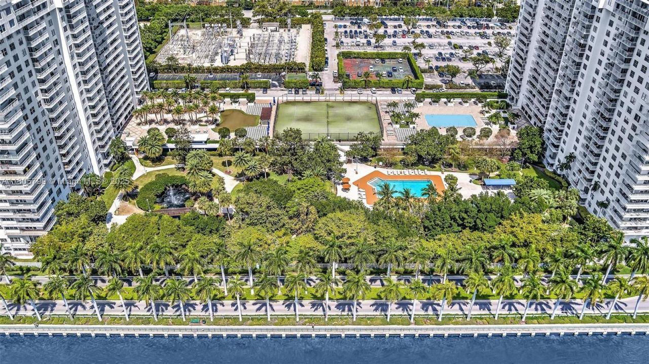 2801 NE 183rd St, Unit 1703W, Aventura, FL 33160 Photo