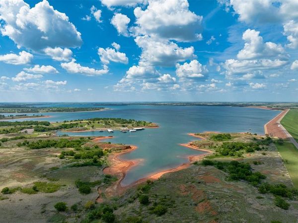 10277 N 2130 Road, Foss, OK 73647