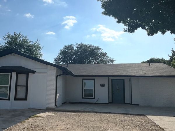 8901 Bowline, San Antonio, TX 78242