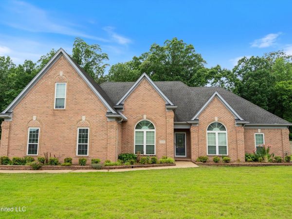 6375 Darren Drive, Olive Branch, MS 38654