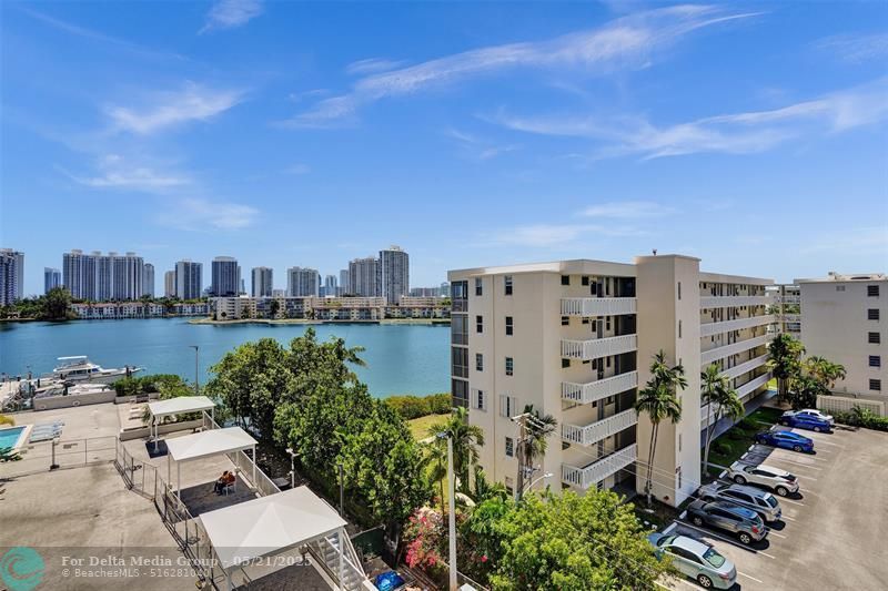 18041 SE Biscayne Boulevard, Unit 503, Aventura, FL 33160 Photo