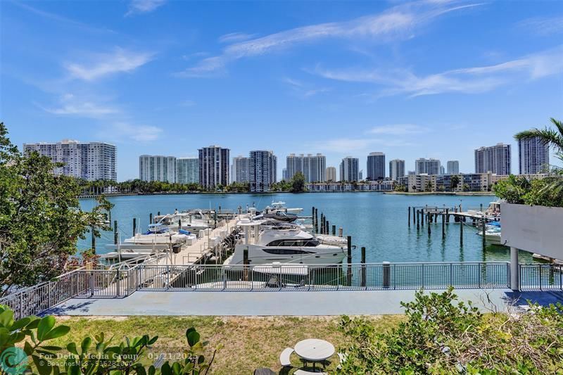 18041 SE Biscayne Boulevard, Unit 503, Aventura, FL 33160 Photo