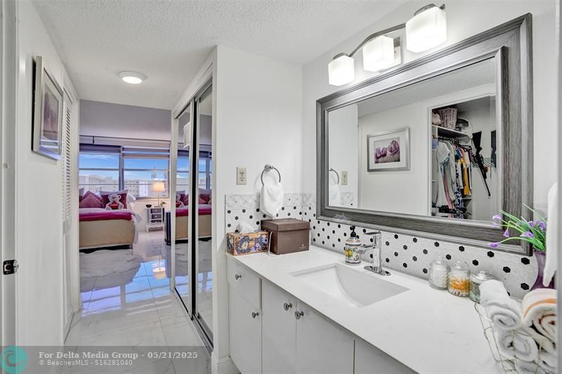 18041 SE Biscayne Boulevard, Unit 503, Aventura, FL 33160 Photo