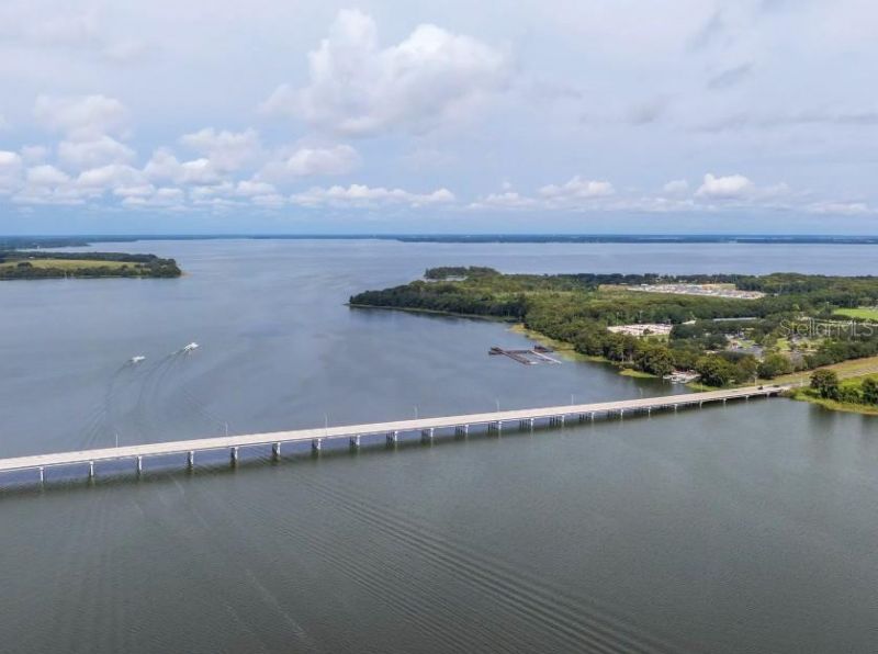 355 S Sunset Avenue, Mascotte, FL 34753 Photo