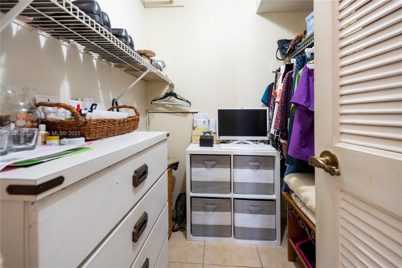 9823 S Hollybrook Lake Dr, Unit 105, Pembroke Pines, FL 33025 Photo