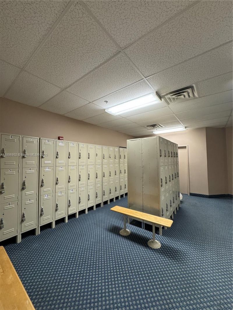 9823 S Hollybrook Lake Dr, Unit 105, Pembroke Pines, FL 33025 Photo