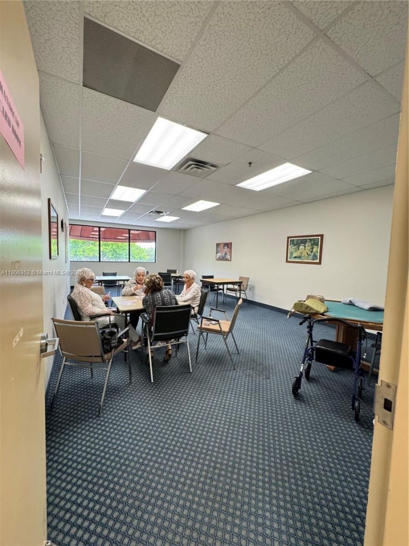 9823 S Hollybrook Lake Dr, Unit 105, Pembroke Pines, FL 33025 Photo