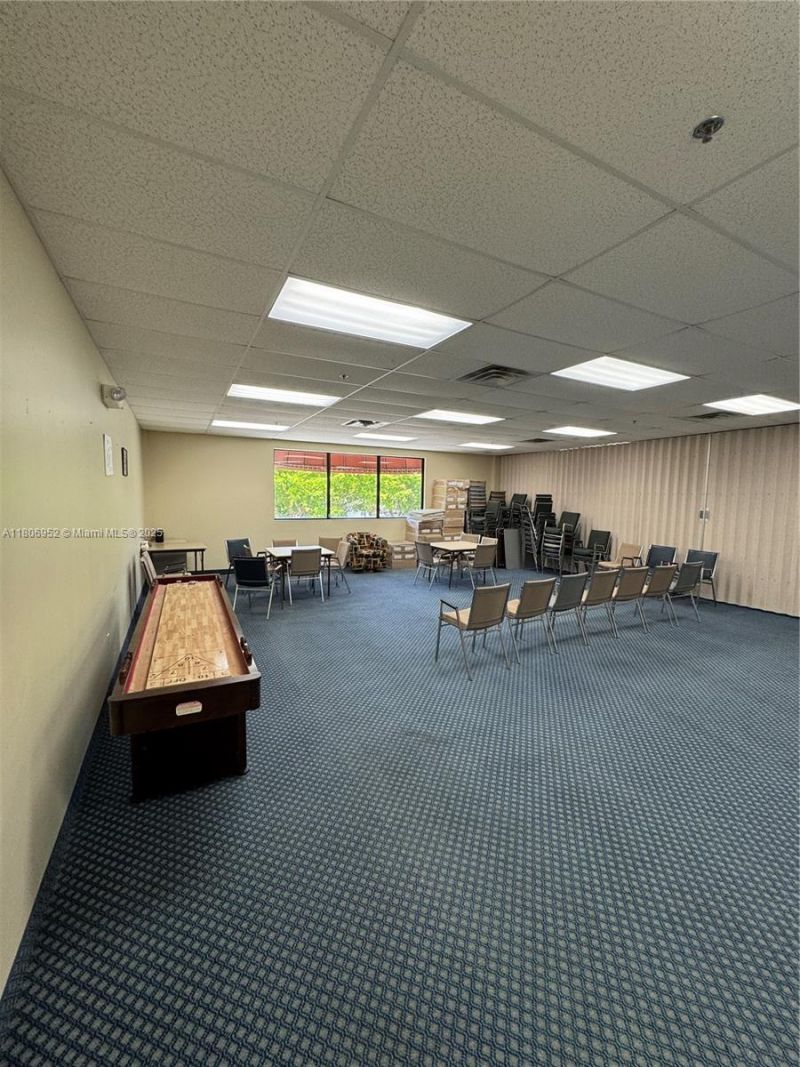 9823 S Hollybrook Lake Dr, Unit 105, Pembroke Pines, FL 33025 Photo