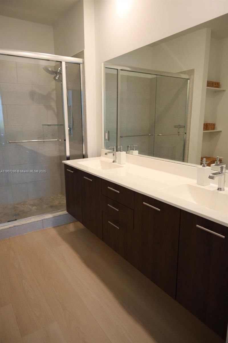 8201 NW 41st St, Unit D-402, Doral, FL 33166 Photo