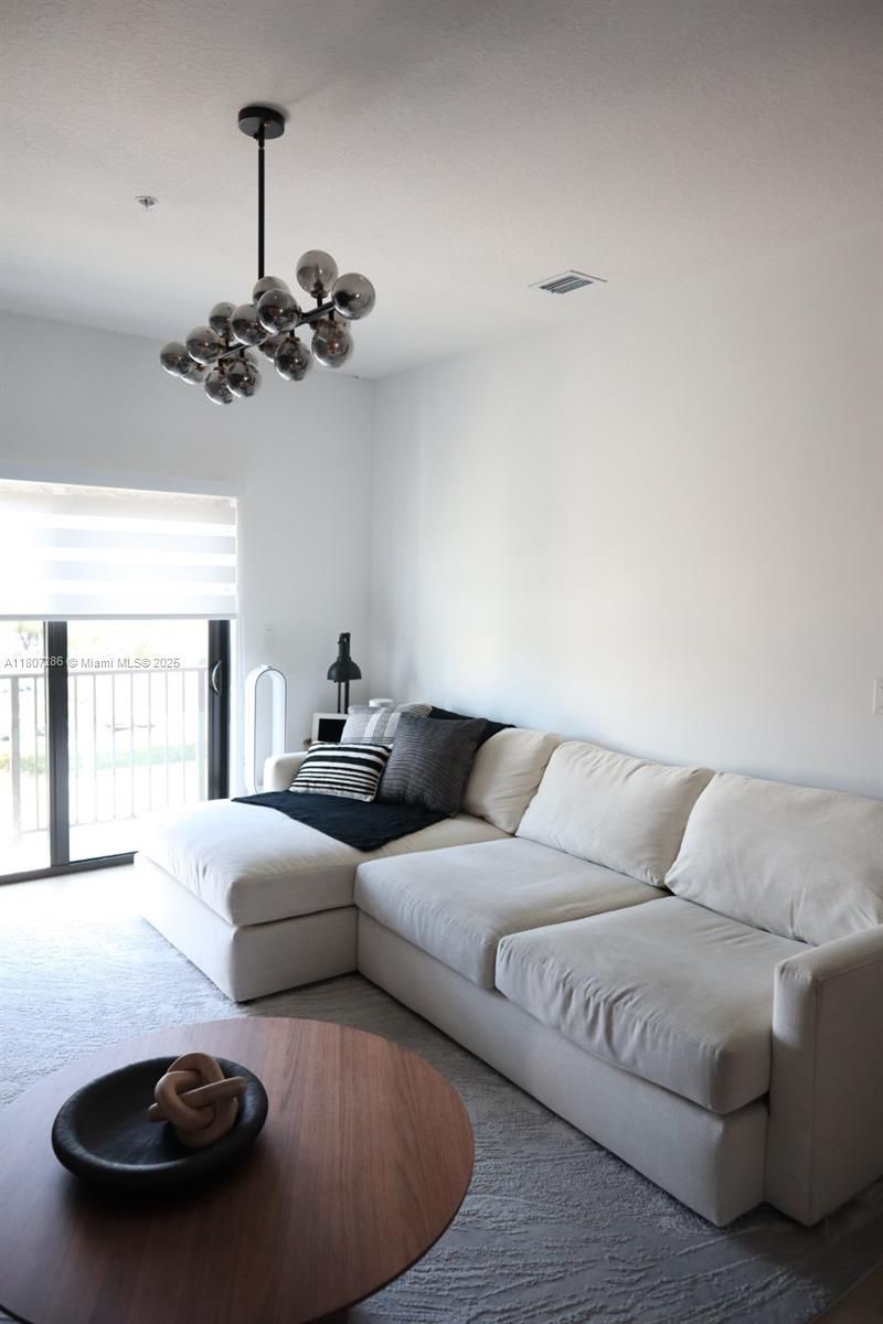 8201 NW 41st St, Unit D-402, Doral, FL 33166 Photo